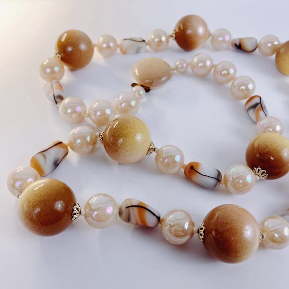 Vintage 1950s Mid Century Glass Bead Statement Necklace Cream Brown Chunky READ - Picture 12 of 13